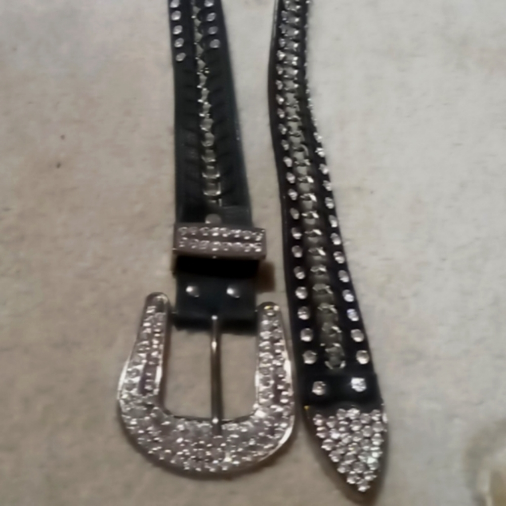 Black Leather Western Bling Belt M?